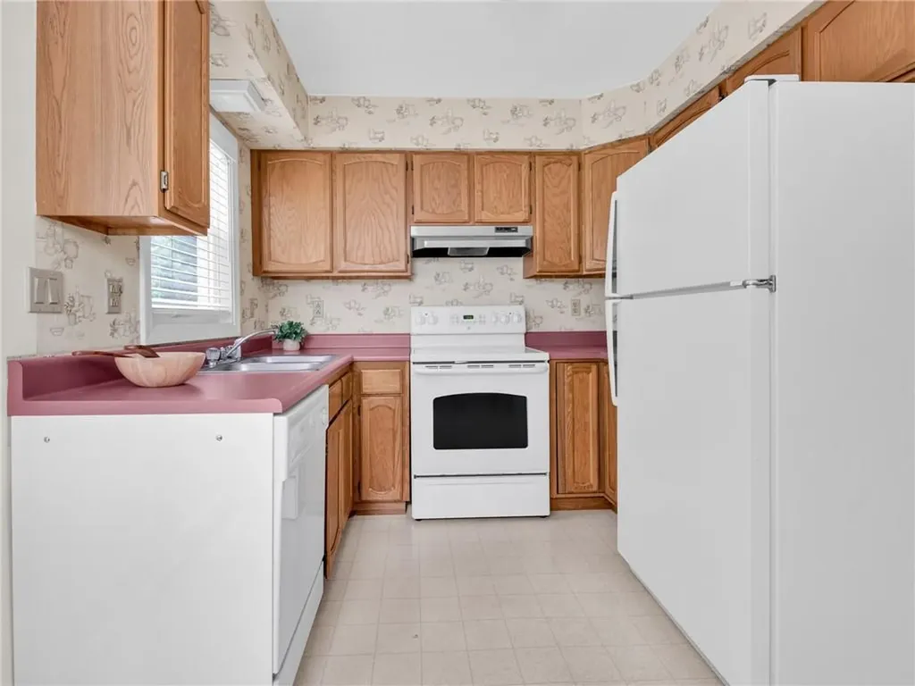 160 Bourne Avenue East Providence RI 02916