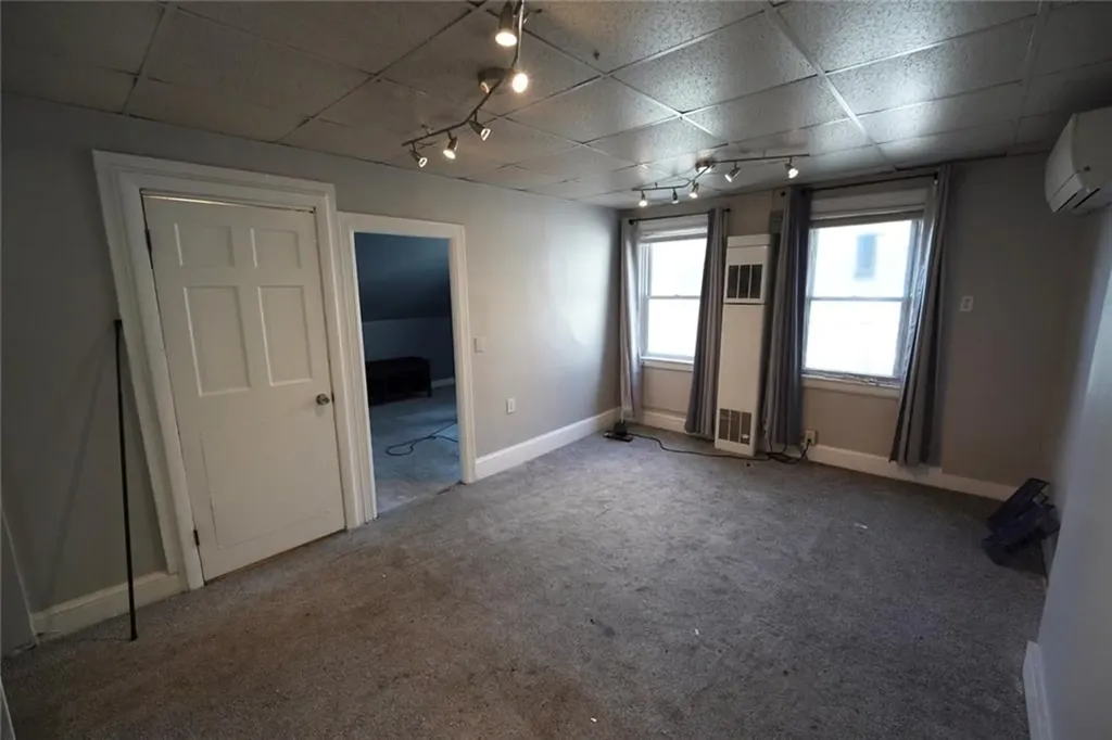 8 Washington Street Pawtucket RI 02860