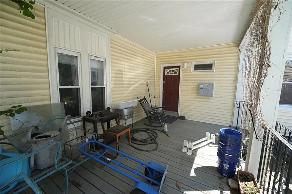 8 Washington Street Pawtucket RI 02860