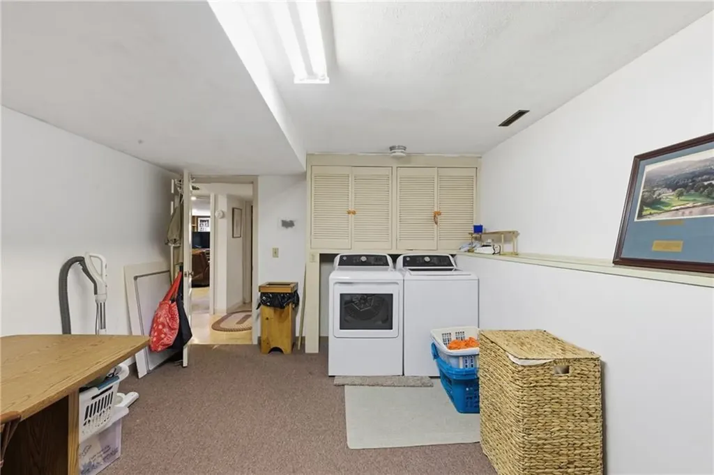 550 Algonquin Drive Warwick RI 02888