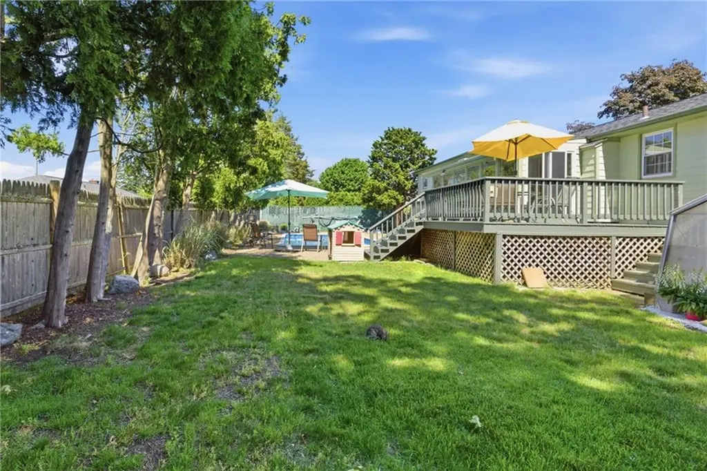 550 Algonquin Drive Warwick RI 02888