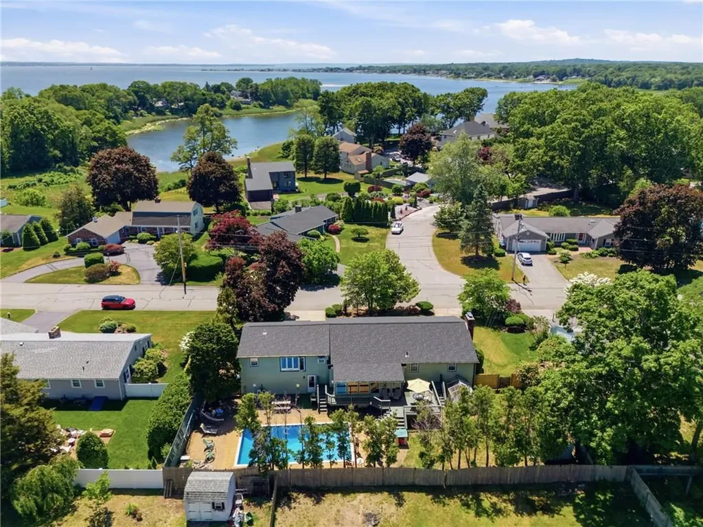550 Algonquin Drive Warwick RI 02888