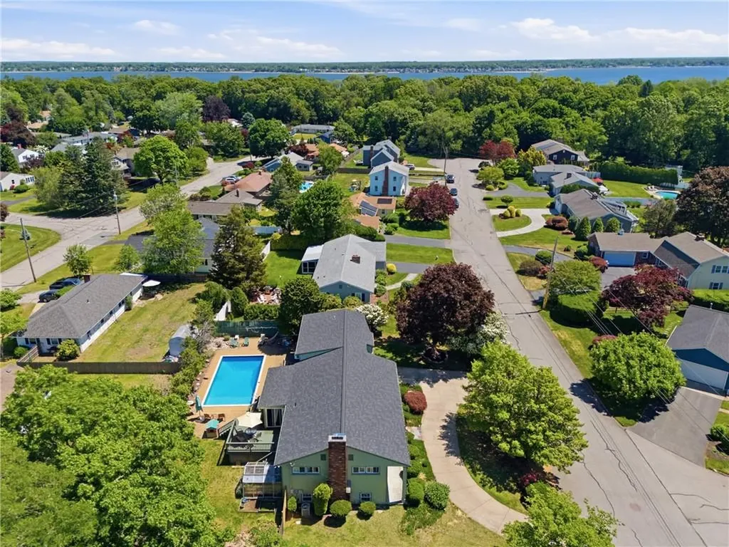 550 Algonquin Drive Warwick RI 02888