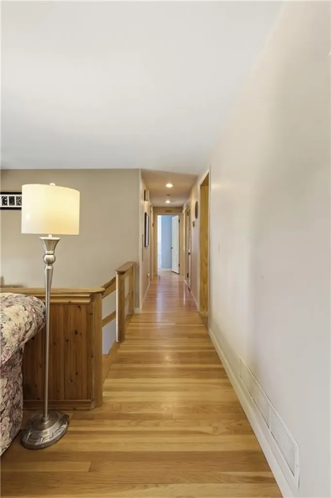 550 Algonquin Drive Warwick RI 02888