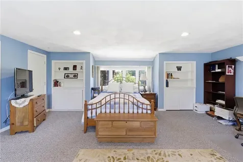 550 Algonquin Drive Warwick RI 02888