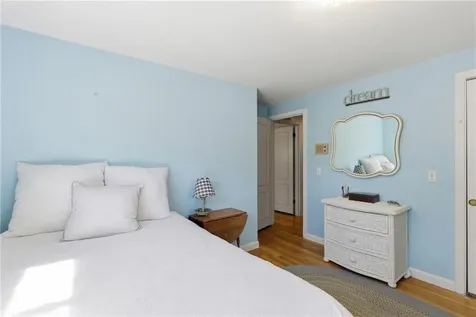 550 Algonquin Drive Warwick RI 02888
