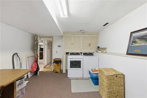 550 Algonquin Drive Warwick RI 02888