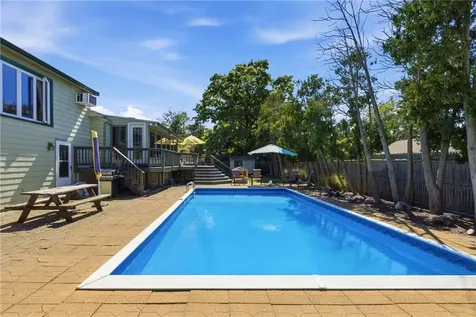 550 Algonquin Drive Warwick RI 02888