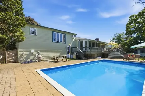 550 Algonquin Drive Warwick RI 02888