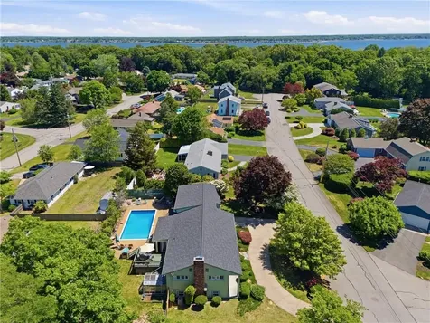 550 Algonquin Drive Warwick RI 02888