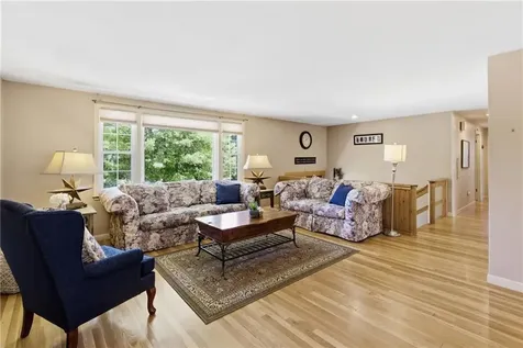 550 Algonquin Drive Warwick RI 02888