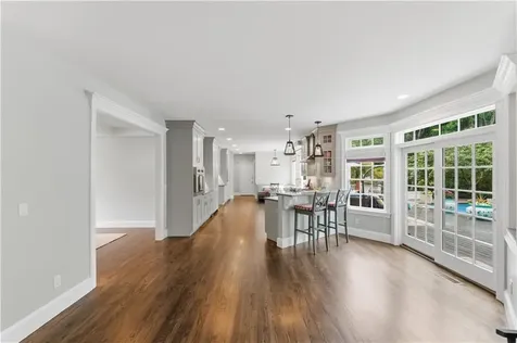 198 Poppasquash Road Bristol RI 02809
