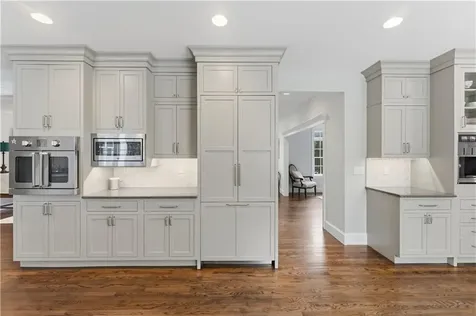 198 Poppasquash Road Bristol RI 02809