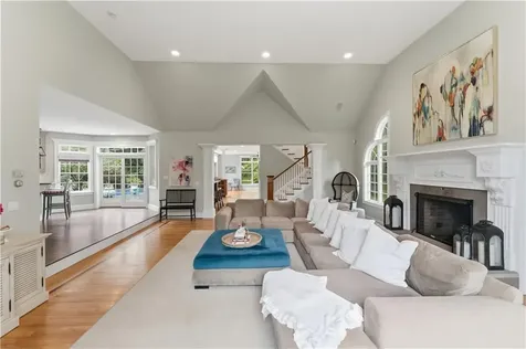 198 Poppasquash Road Bristol RI 02809