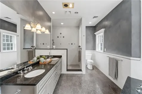 198 Poppasquash Road Bristol RI 02809