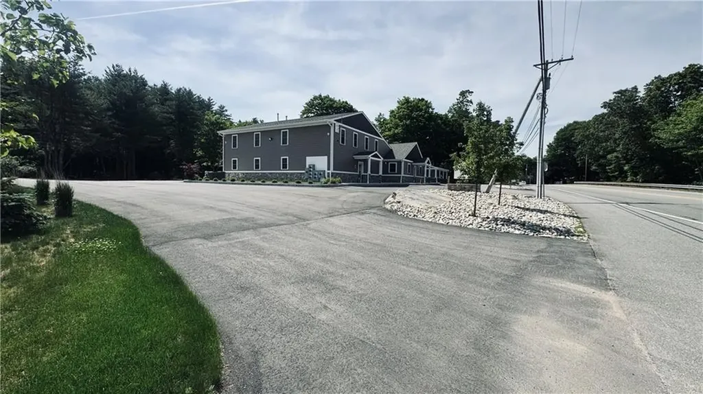 660 Putnam Pike Glocester RI 02814