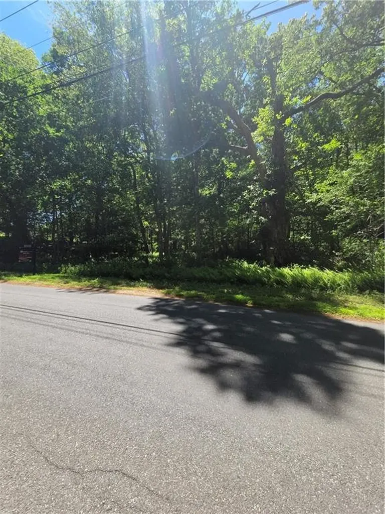 85 Diamond Hill Road Hopkinton RI 02833