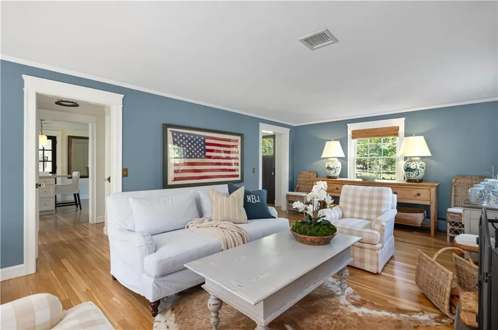 3 Oak Manor Drive Barrington RI 02806