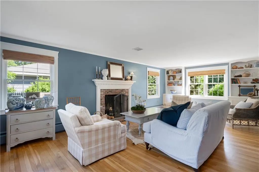 3 Oak Manor Drive Barrington RI 02806