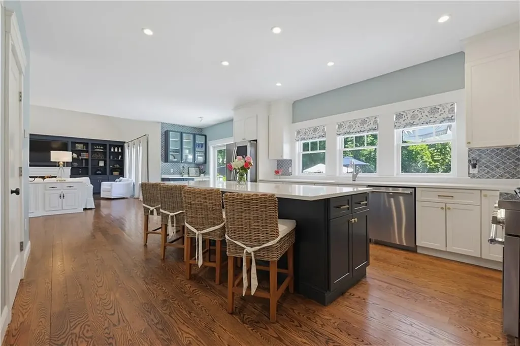 61 Martin Avenue Barrington RI 02806