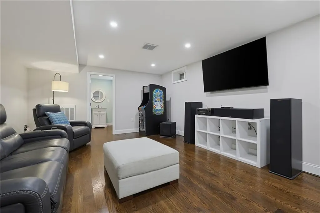 61 Martin Avenue Barrington RI 02806