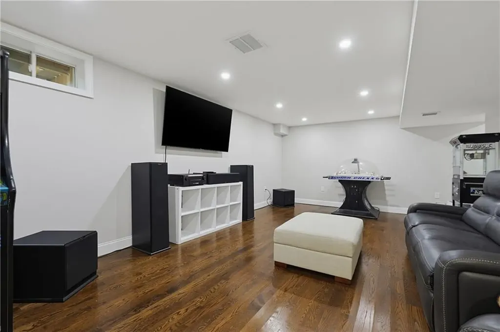 61 Martin Avenue Barrington RI 02806