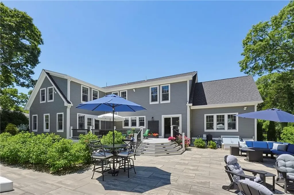 61 Martin Avenue Barrington RI 02806