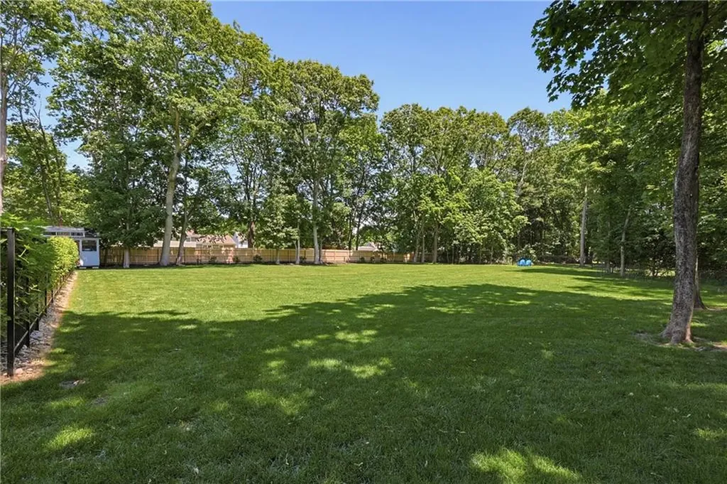 61 Martin Avenue Barrington RI 02806