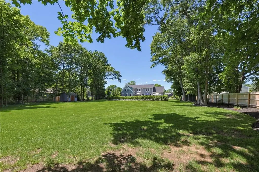 61 Martin Avenue Barrington RI 02806