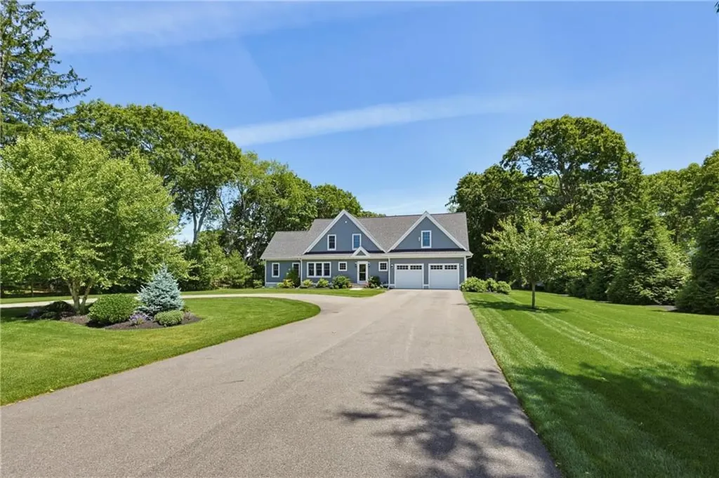 61 Martin Avenue Barrington RI 02806