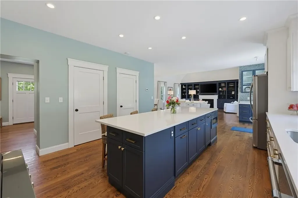 61 Martin Avenue Barrington RI 02806