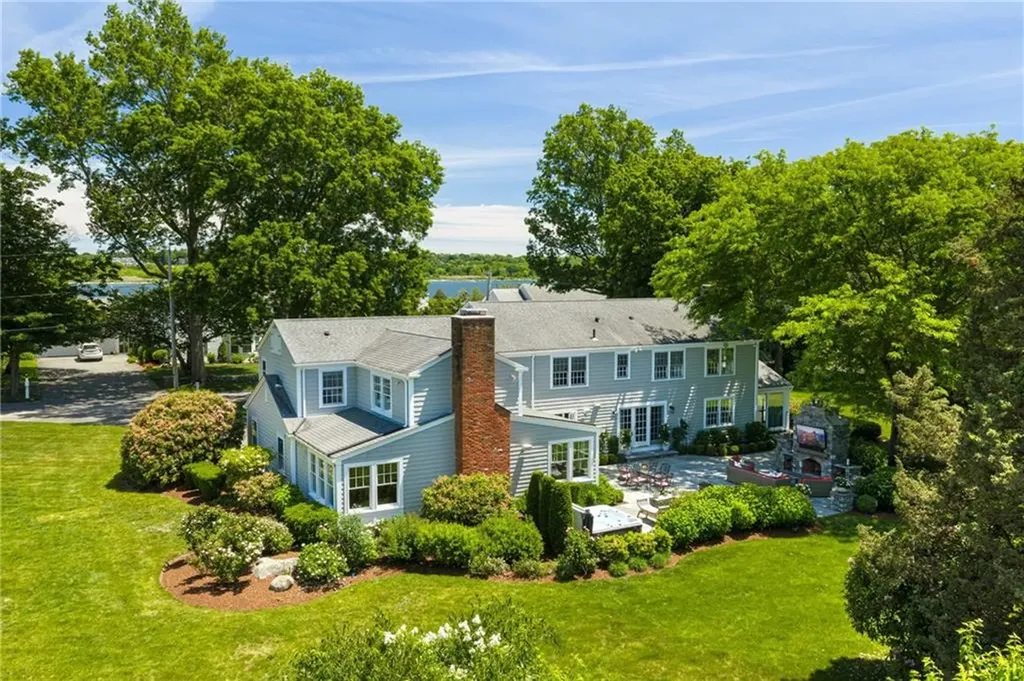 9 Stone Tower Lane Barrington RI 02806
