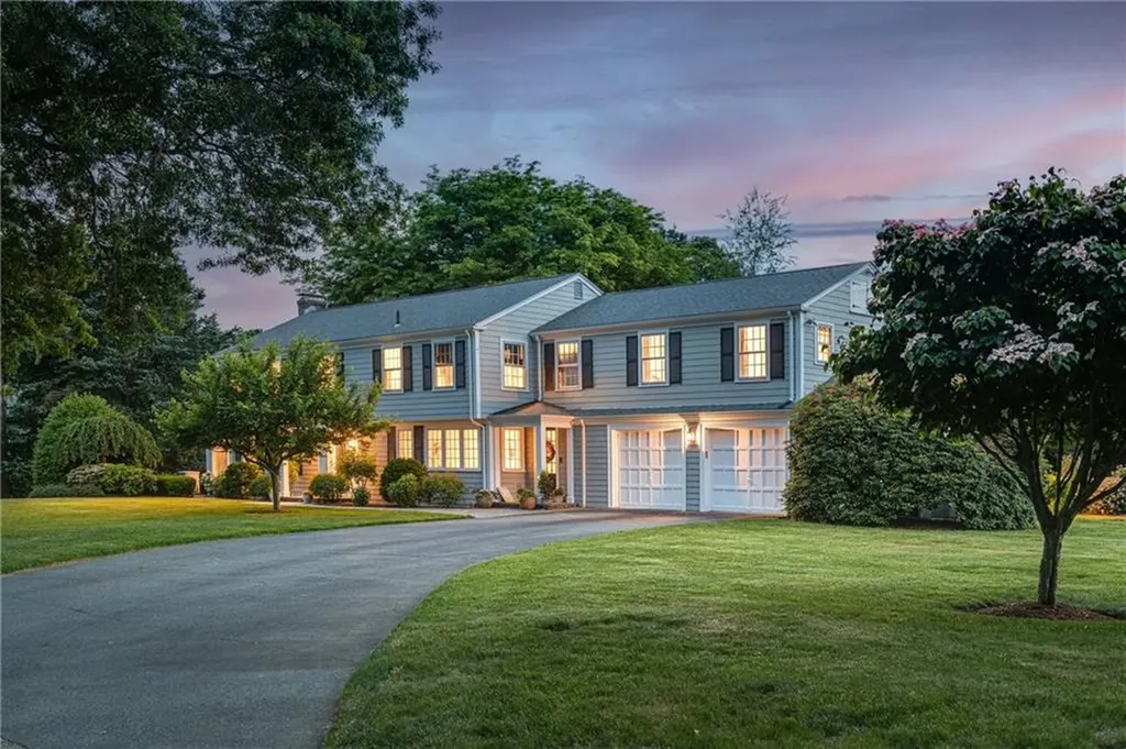 9 Stone Tower Lane Barrington RI 02806