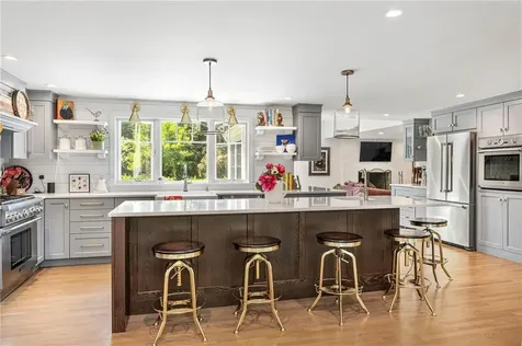 9 Stone Tower Lane Barrington RI 02806