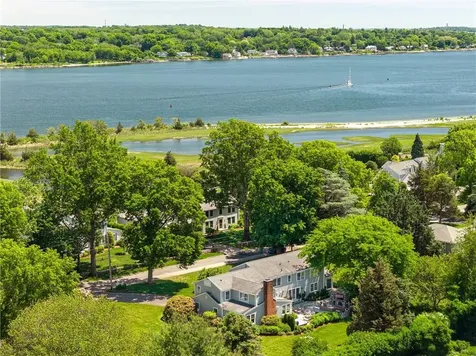 9 Stone Tower Lane Barrington RI 02806
