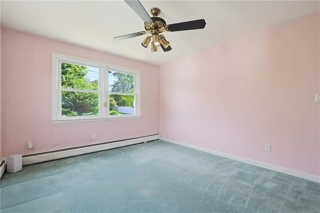32 Brookfarm Road North Providence RI 02904