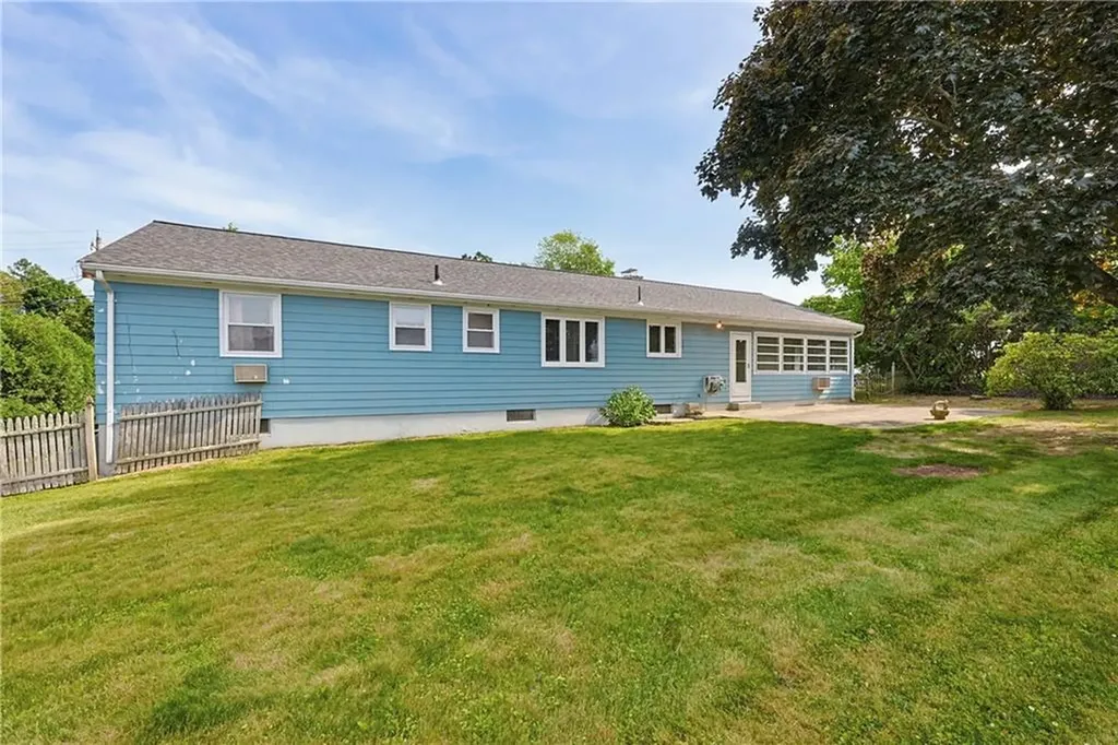 32 Brookfarm Road North Providence RI 02904