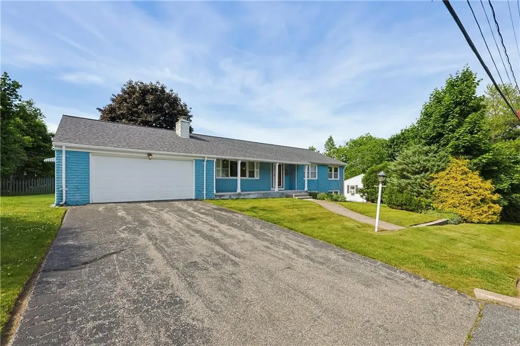 32 Brookfarm Road North Providence RI 02904