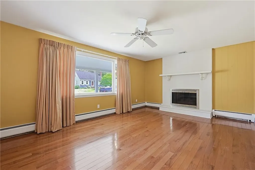 32 Brookfarm Road North Providence RI 02904