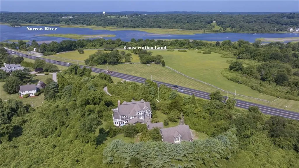 365 Boston Neck Road Narragansett RI 02882