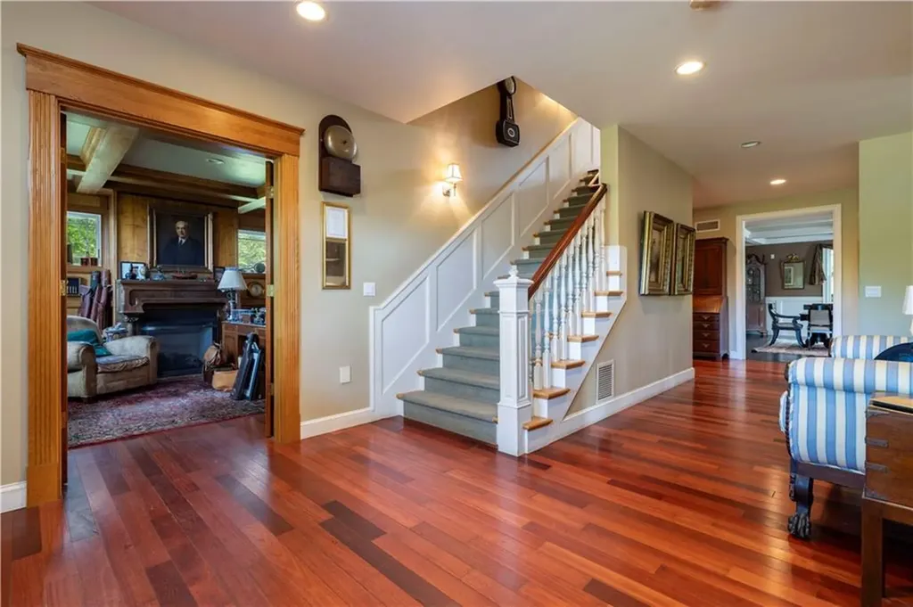 365 Boston Neck Road Narragansett RI 02882