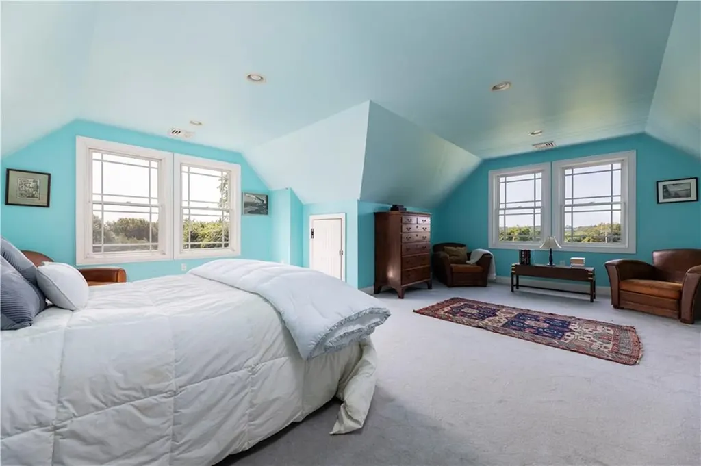 365 Boston Neck Road Narragansett RI 02882