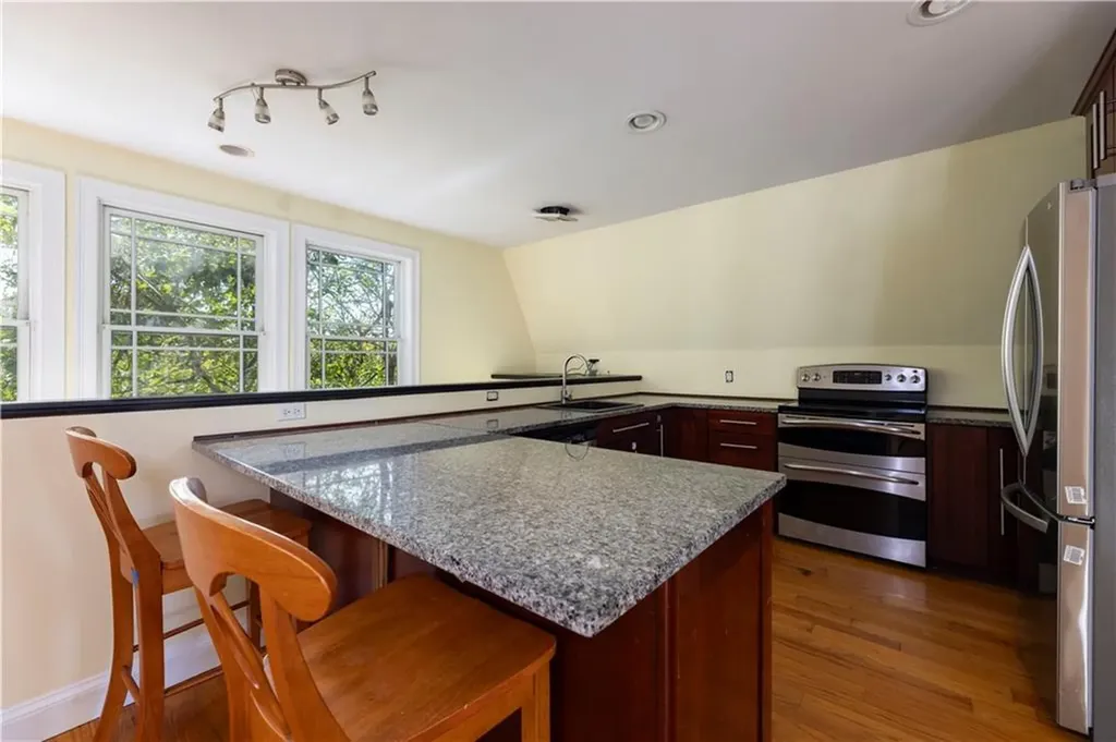 365 Boston Neck Road Narragansett RI 02882