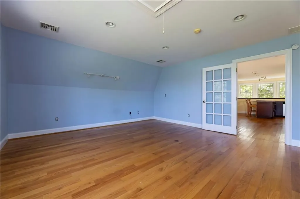 365 Boston Neck Road Narragansett RI 02882