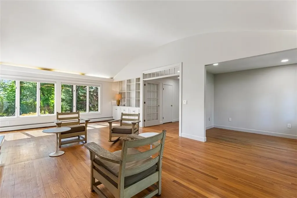 19 Preston Drive Barrington RI 02806