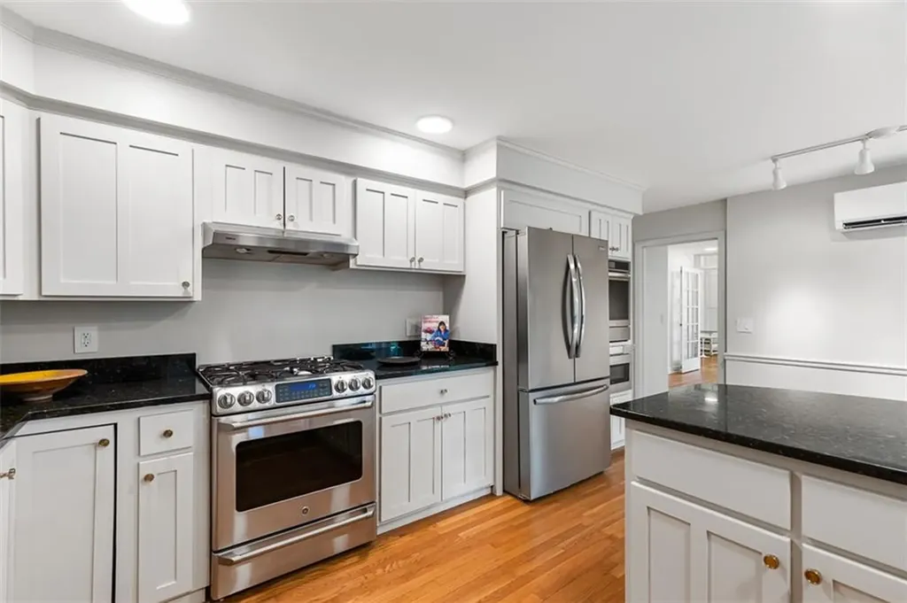 19 Preston Drive Barrington RI 02806