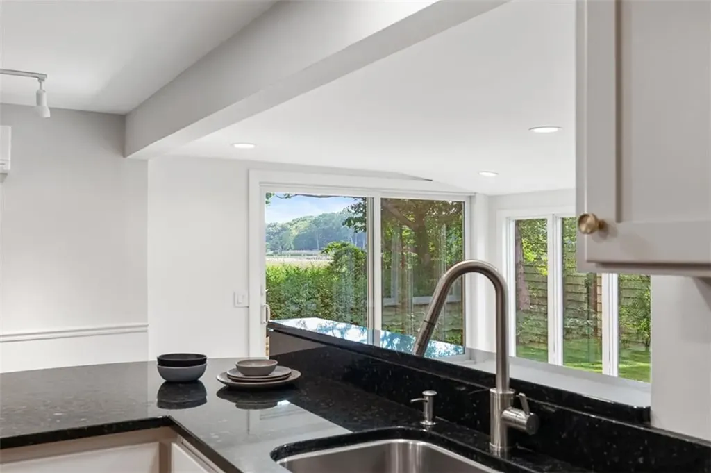 19 Preston Drive Barrington RI 02806