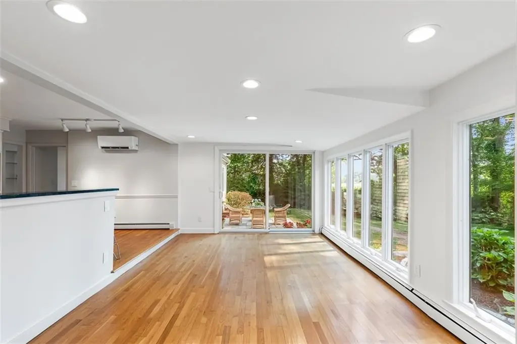 19 Preston Drive Barrington RI 02806