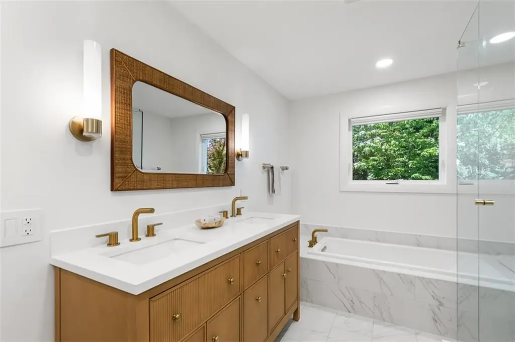 19 Preston Drive Barrington RI 02806