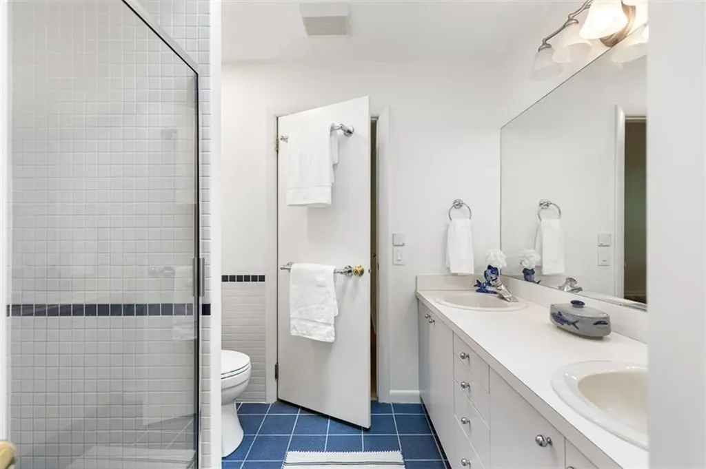 19 Preston Drive Barrington RI 02806